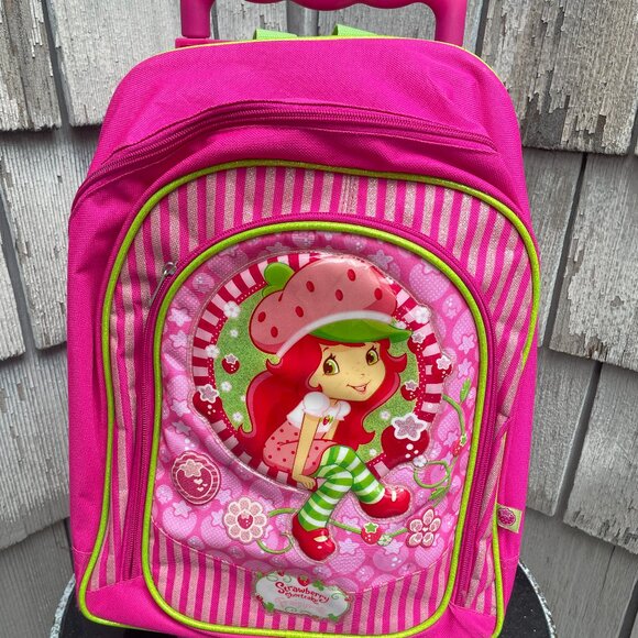 Strawberry Shortcake Trolley Luggage Bag 2011 - Picture 1 of 6